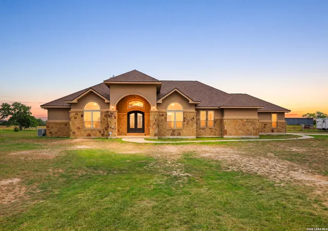 2nd image of 15820 Fm 539, La Vernia, TX 78121 | MLS# 1955114