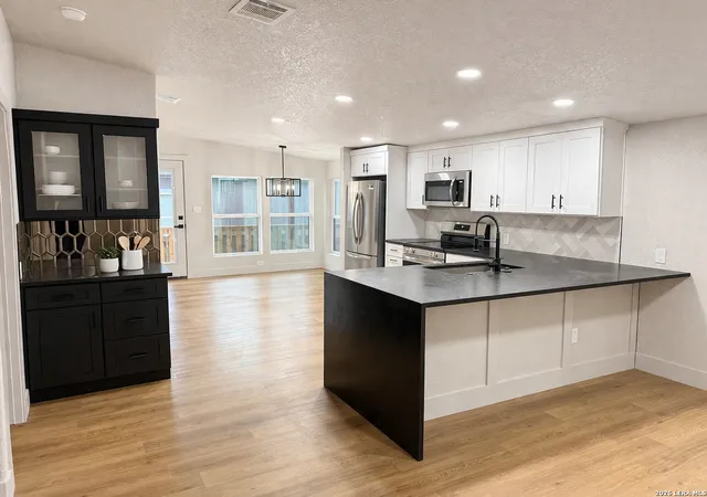5th image of 12140 Eidelweiss Dr, La Coste, TX 78039 | MLS# 1955148