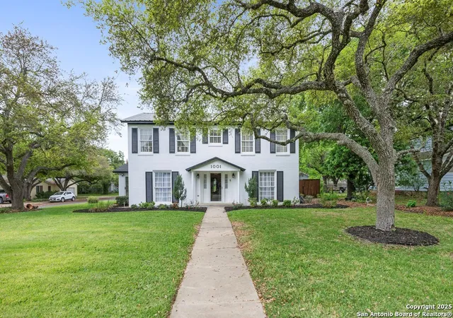 3rd image of 1001 N Adams St, Beeville, TX 78102 | MLS# 1955169