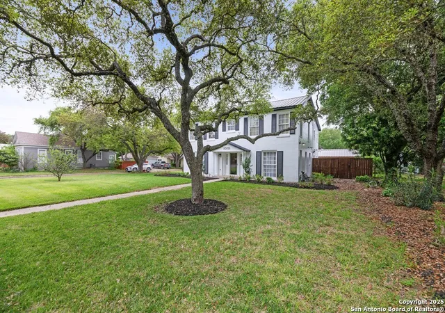 4th image of 1001 N Adams St, Beeville, TX 78102 | MLS# 1955169