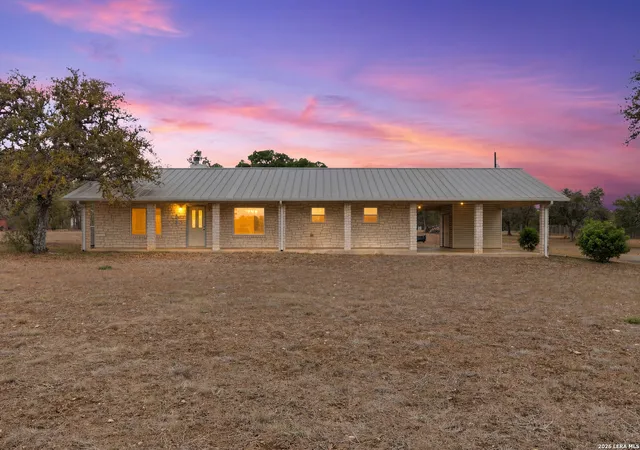 Photo 1 of Single family home for sale at 429 Booth, San Marcos, TX 78666 | MLS# 1955178 | Listing updated on 2026-04-20