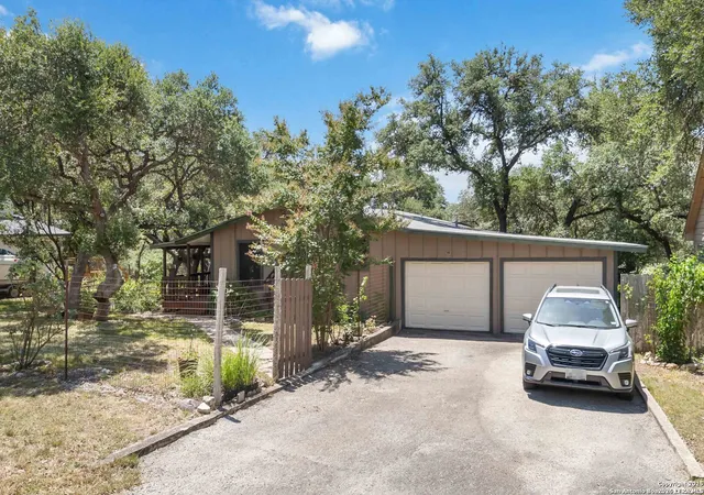 Photo 33 of Sale Pending at 1588 Westview Ct, Canyon Lake, TX 78133 | MLS# 1955196 | Listing updated on 2026-07-31