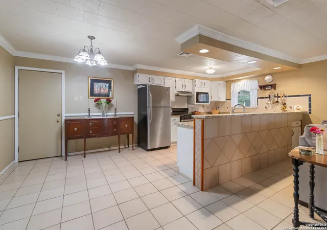 Photo 4 of Sale Pending at 1588 Westview Ct, Canyon Lake, TX 78133 | MLS# 1955196 | Listing updated on 2026-07-31