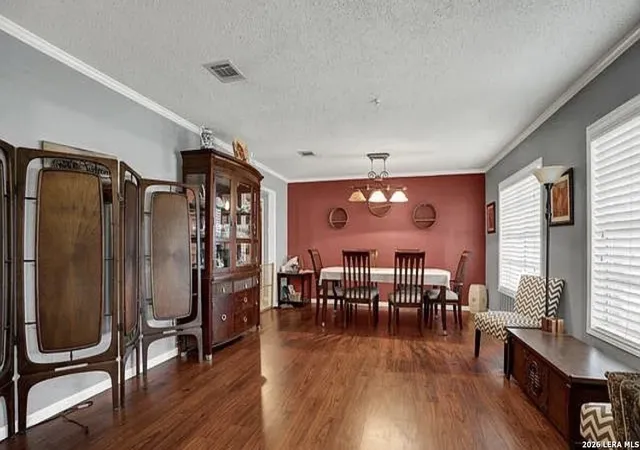 Homes for sale in Luling, TX | 1010 County Oak Dr, Luling, TX 78648 | MLS# 1955207