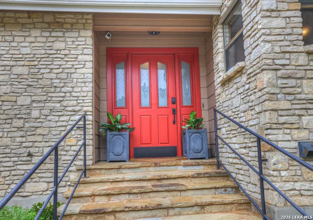 Photo 2 of Single family home for sale at 605 High Oaks, Canyon Lake, TX 78133 | MLS# 1955316 | Listing updated on 2026-09-04