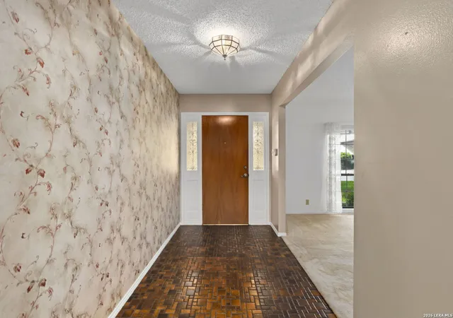Photo 4 of Single family home for sale at 2031 Oak Vista, San Antonio, TX 78232 | MLS# 1955327 | Listing updated on 2026-06-19