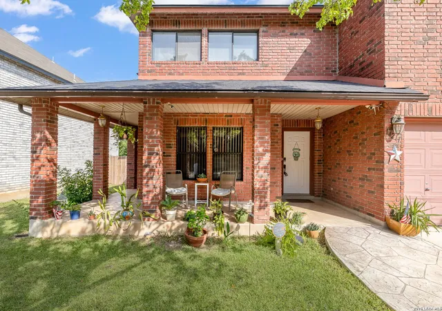 Photo 2 of Single family home for sale at 14211 Edge Point, San Antonio, TX 78230 | MLS# 1955370 | Listing updated on 2026-09-17