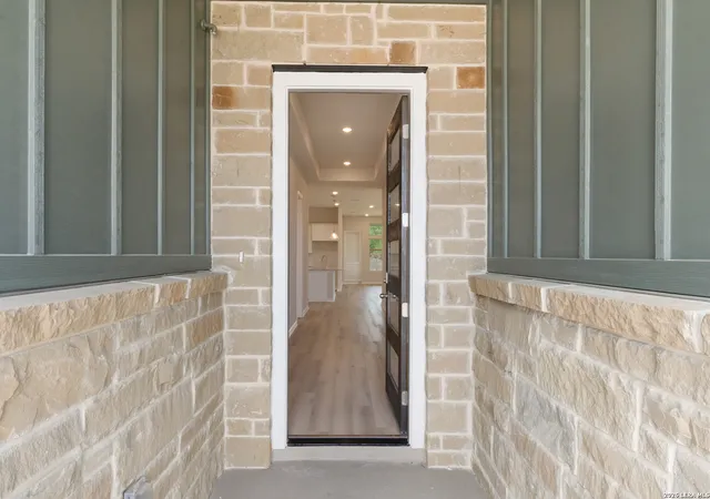 Photo 3 of Sale Pending at 8051 Coral Draw, Schertz, TX 78154 | MLS# 1955384 | Listing updated on 2026-08-06