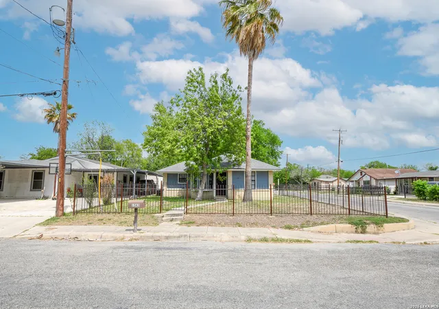Photo 2 of Sale Pending at 1543 Rada, San Antonio, TX 78214 | MLS# 1955412 | Listing updated on 2026-04-08