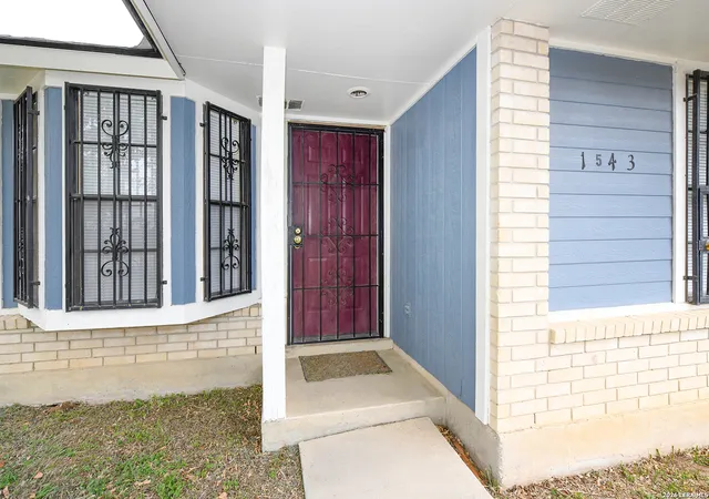Photo 3 of Sale Pending at 1543 Rada, San Antonio, TX 78214 | MLS# 1955412 | Listing updated on 2026-04-08