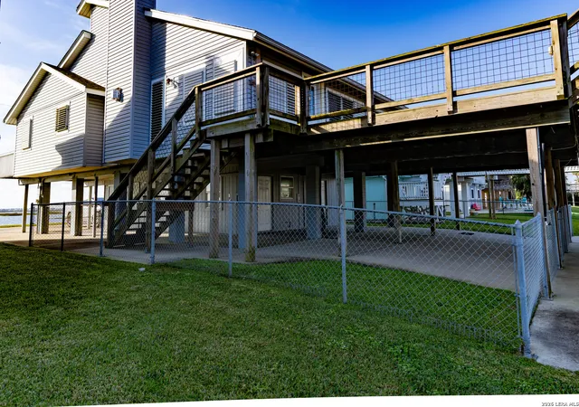 1st image of 1274 Blue Heron, Hitchcock, TX 77563 | MLS# 1955432