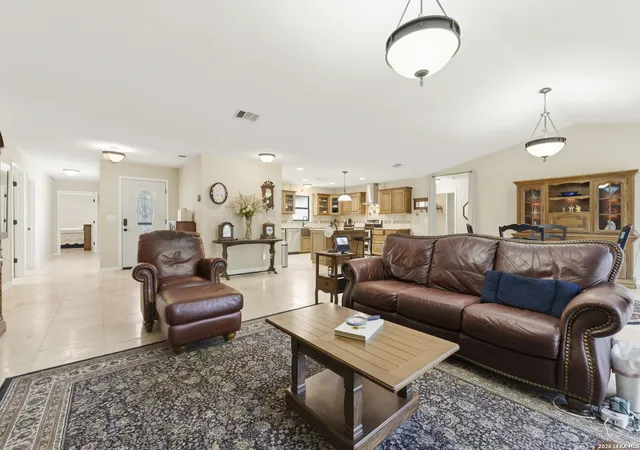 Photo 3 of Single family home for sale at 110 Suttles Ave, San Marcos, TX 78666 | MLS# 1955444 | Listing updated on 2026-04-17