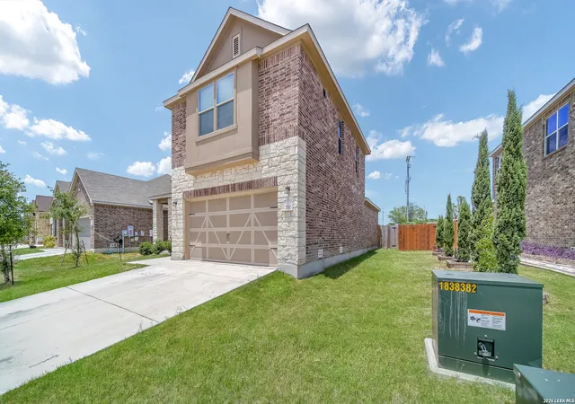 2nd image of 350 Colonial Blf, Universal City, TX 78148 | MLS# 1955466