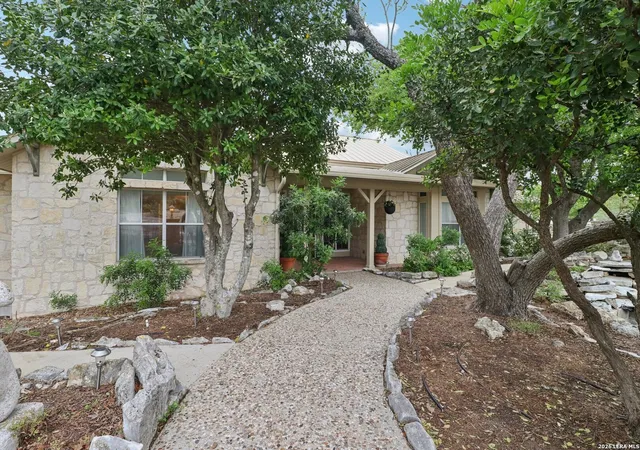 4th image of 1904 Summit Ridge, Kerrville, TX 78028 | MLS# 1955470