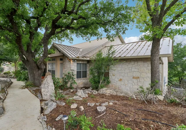 5th image of 1904 Summit Ridge, Kerrville, TX 78028 | MLS# 1955470