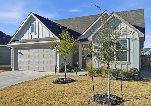 3rd image of 425 Lancebill Dr, Lockhart, TX 78644 | MLS# 1955569