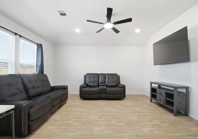5th image of 425 Lancebill Dr, Lockhart, TX 78644 | MLS# 1955569