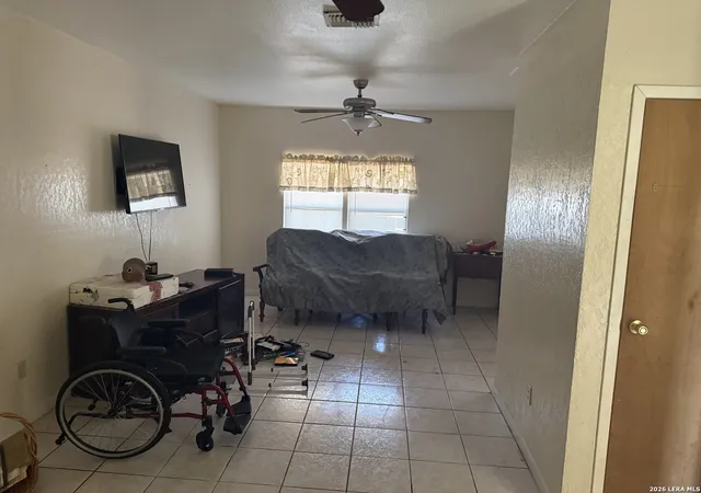 Photo 4 of Sale Pending at 319 Laddie, San Antonio, TX 78201 | MLS# 1955612 | Listing updated on 2026-08-30
