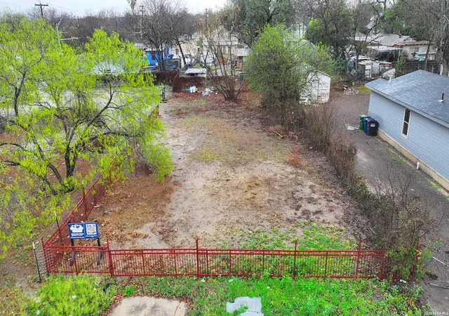 Photo 2 of Land for sale at 324 Truax, San Antonio, TX 78204 | MLS# 1955619 | Listing updated on 2026-09-04