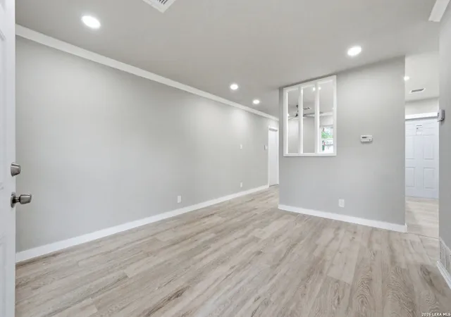 Photo 3 of Single family home for sale at 221 Park, Universal City, TX 78148 | MLS# 1955659 | Listing updated on 2026-08-25