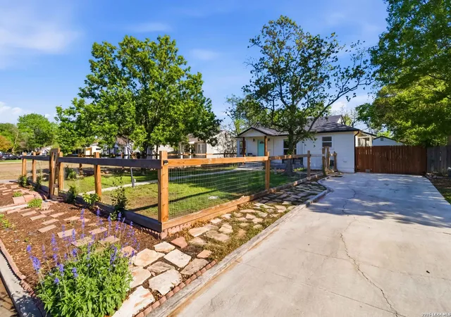 2nd image of 124 Bryn Mawr, San Antonio, TX 78209 | MLS# 1955672