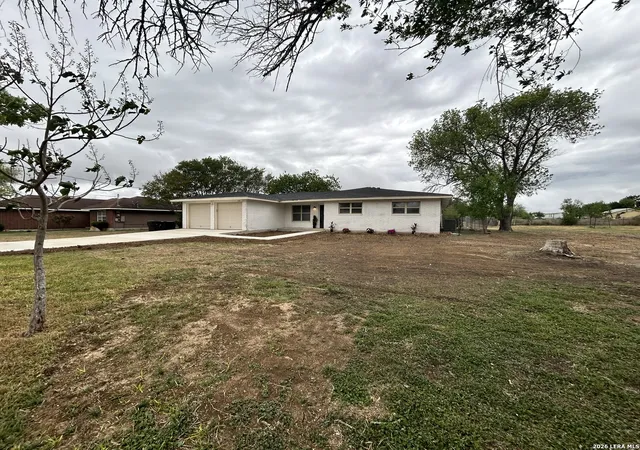 2nd image of 112 Seidel, Marion, TX 78124 | MLS# 1955679
