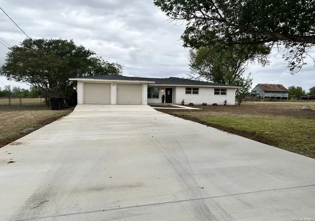 3rd image of 112 Seidel, Marion, TX 78124 | MLS# 1955679