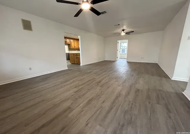 5th image of 112 Seidel, Marion, TX 78124 | MLS# 1955679