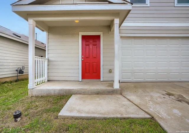 Photo 2 of Sale Pending at 5905 Antonio Pl, Seguin, TX 78155 | MLS# 1955728 | Listing updated on 2026-05-02