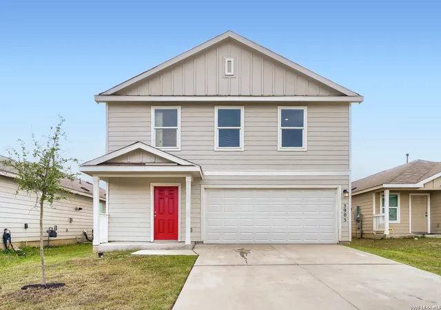Photo 1 of Sale Pending at 5905 Antonio Pl, Seguin, TX 78155 | MLS# 1955728 | Listing updated on 2026-05-02