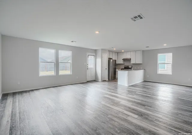 Photo 3 of Sale Pending at 5905 Antonio Pl, Seguin, TX 78155 | MLS# 1955728 | Listing updated on 2026-05-02