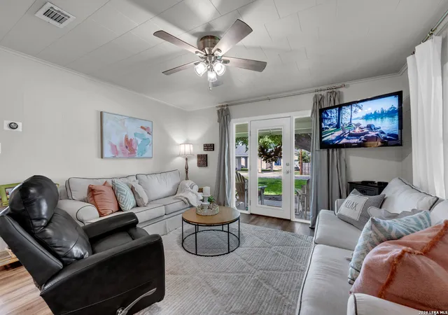Photo 4 of Single family home for sale at 301 Riverside Dr, Kingsland, TX 78639 | MLS# 1955748 | Listing updated on 2026-07-06