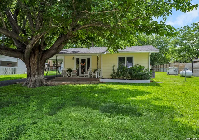 1st image of 301 Riverside Dr, Kingsland, TX 78639 | MLS# 1955748