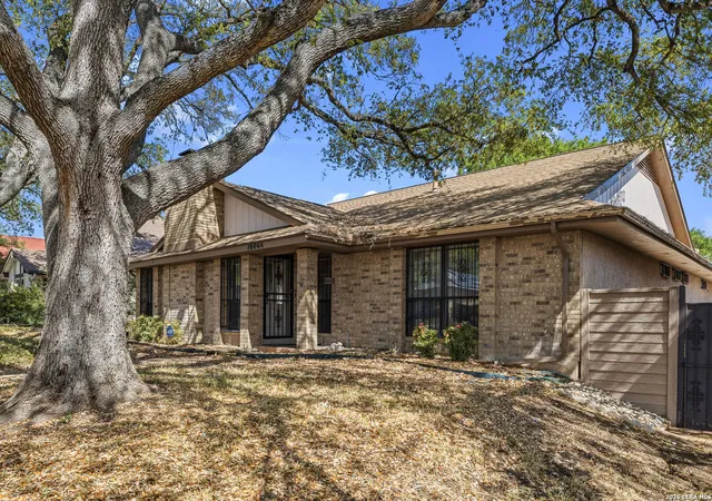 Photo 3 of Sale Pending at 10866 Royal Blf, San Antonio, TX 78239 | MLS# 1955749 | Listing updated on 2026-08-19