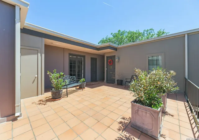 2nd image of 7711 Broadway #20B, San Antonio, TX 78209 | MLS# 1955753