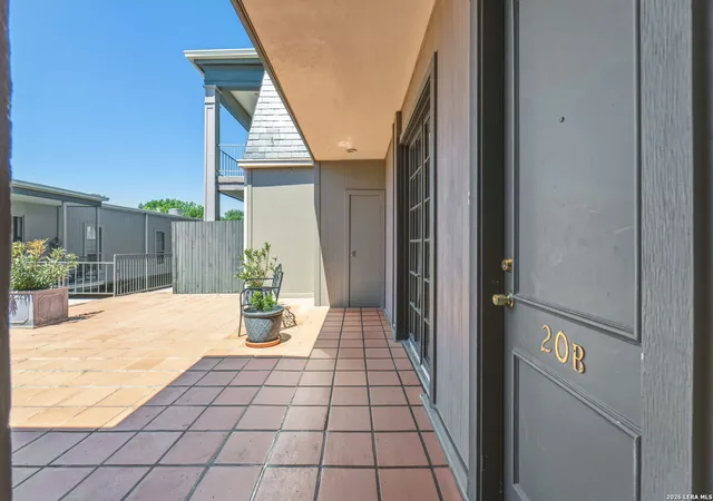 4th image of 7711 Broadway #20B, San Antonio, TX 78209 | MLS# 1955753