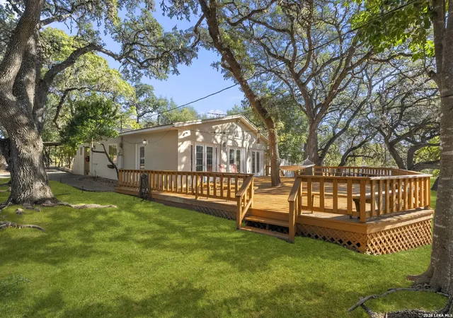 4th image of 25327 Triangle, San Antonio, TX 78255 | MLS# 1955756