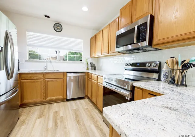 Photo 1 of Single family home for sale at 324 Bunker Hill, Pleasanton, TX 78064 | MLS# 1955779 | Listing updated on 2026-09-17