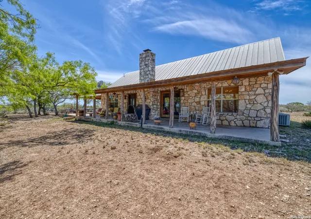 2nd image of 2292 County Road 400, Uvalde, TX 78801 | MLS# 1955792