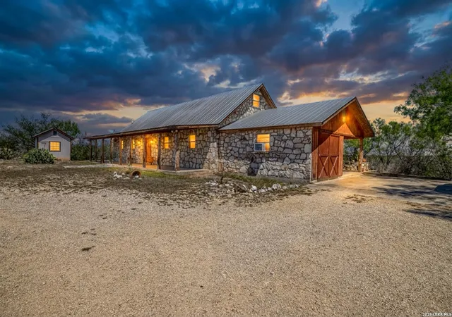 47th image of 2292 County Road 400, Uvalde, TX 78801 | MLS# 1955792