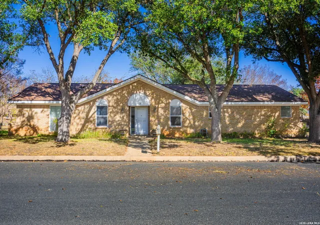 1st image of 106 Seamoor, Fredericksburg, TX 78624 | MLS# 1955814