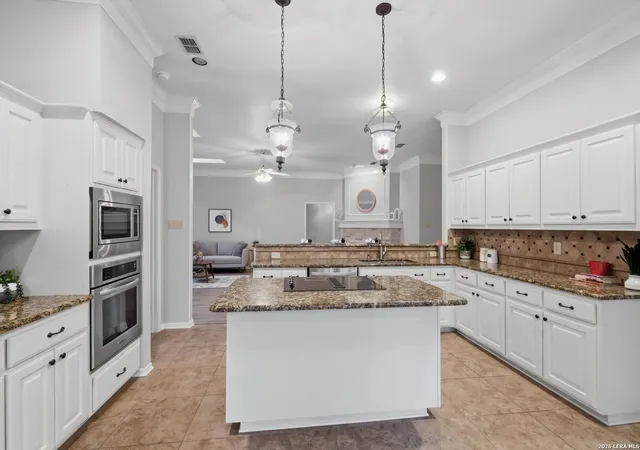 Photo 2 of Single family home for sale at 6 Ancient Bend, San Antonio, TX 78248 | MLS# 1955823 | Listing updated on 2026-09-06