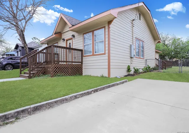 Photo 4 of Single family home for sale at 330 Cooper, San Antonio, TX 78210 | MLS# 1955827 | Listing updated on 2026-09-14