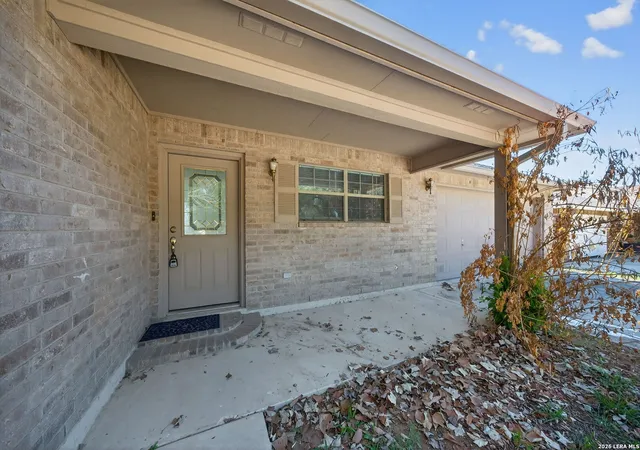 Photo 3 of Sale Pending at 224 Bunker Hl, Pleasanton, TX 78064 | MLS# 1955950 | Listing updated on 2026-05-07