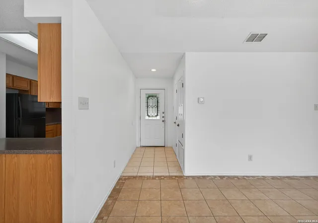 Photo 4 of Sale Pending at 224 Bunker Hl, Pleasanton, TX 78064 | MLS# 1955950 | Listing updated on 2026-05-07