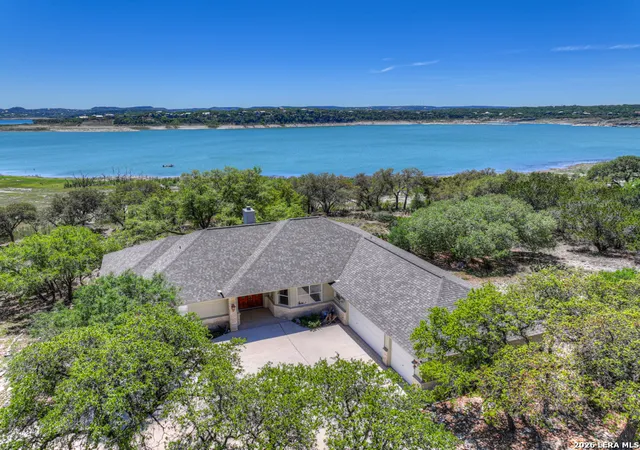 Photo 1 of Single family home for sale at 1000 Bamc Dr, Canyon Lake, TX 78133 | MLS# 1955978 | Listing updated on 2026-04-19