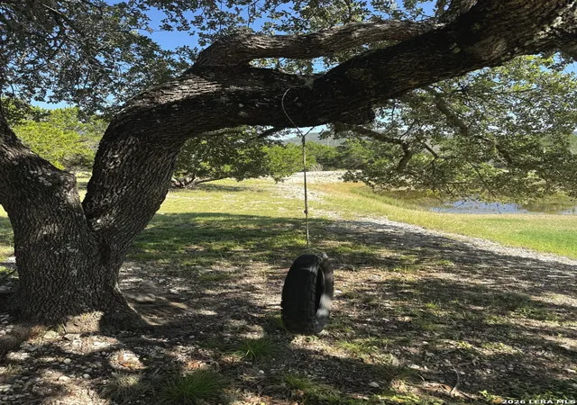 4th image of 475 Stoney Hill, Pipe Creek, TX 78063 | MLS# 1955988