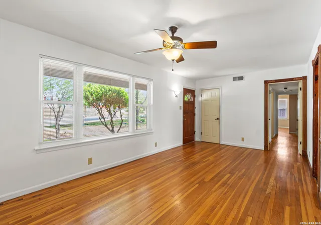 3rd image of 134 Millwood Ln, San Antonio, TX 78216 | MLS# 1956015