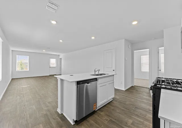 Photo 4 of Single family home for sale at 15427 Mint Patch Meadow, Von Ormy, TX 78073 | MLS# 1956058 | Listing updated on 2026-09-17