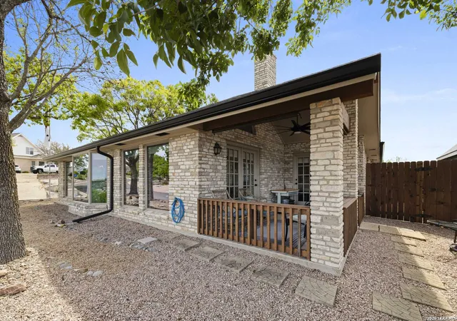 Photo 3 of Sale Pending at 102 Mesa Del Sol, Kerrville, TX 78028 | MLS# 1956088 | Listing updated on 2026-04-22
